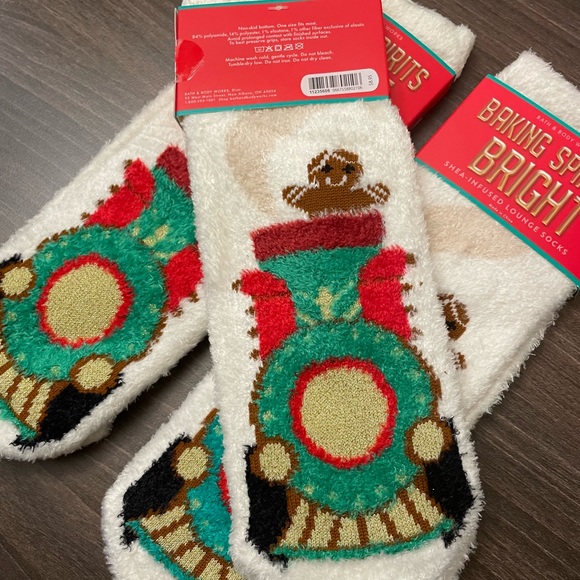 Shea infused gingerbread lounge socks. Price is for 3. Smoke and pet free home. - Picture 2 of 3